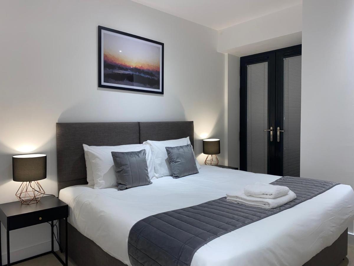 Roomotel - Broadoaks Apartments Solihull Exterior foto