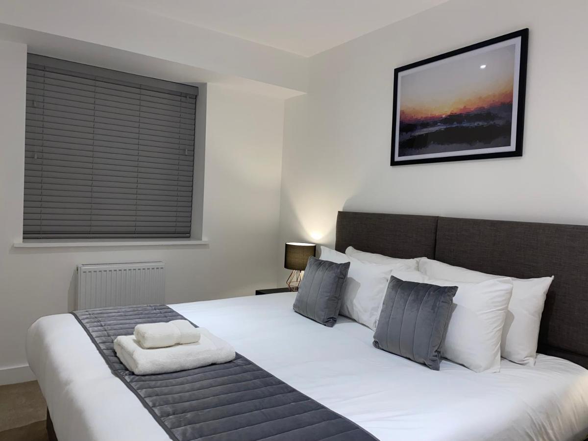 Roomotel - Broadoaks Apartments Solihull Exterior foto