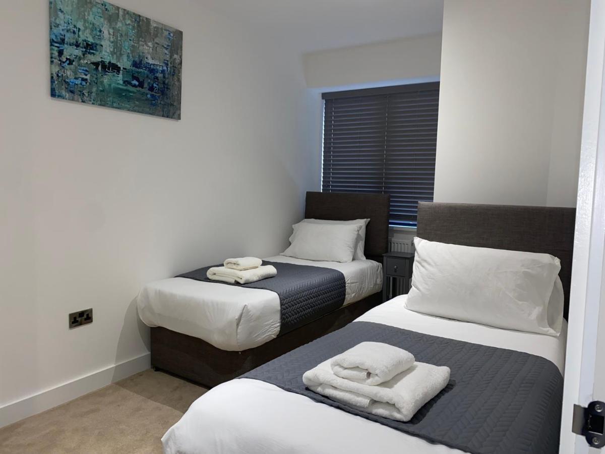 Roomotel - Broadoaks Apartments Solihull Exterior foto
